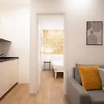 Iv House