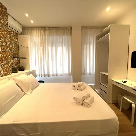 Iv House *