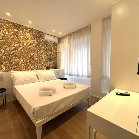 Iv House *