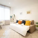 Iv House Rom