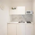 Iv House *